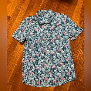 Vineyard Vines Boys Performance short sleeve flamingo button down size: large